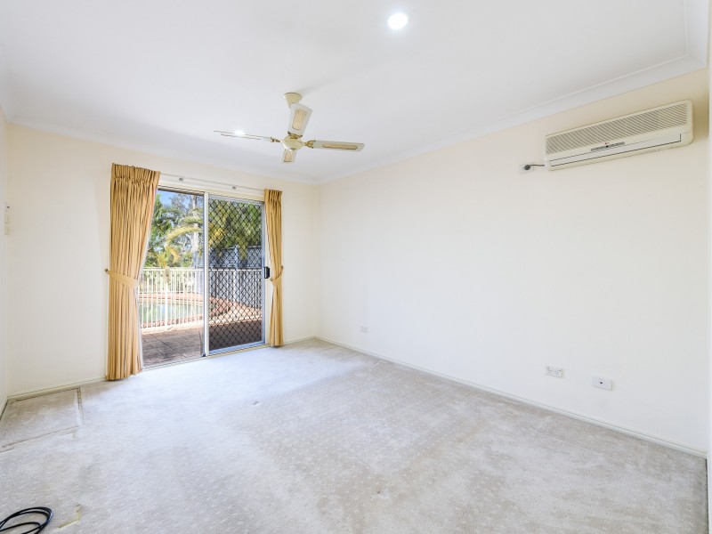 8 Henry Cotton Drive, Parkwood QLD 4214