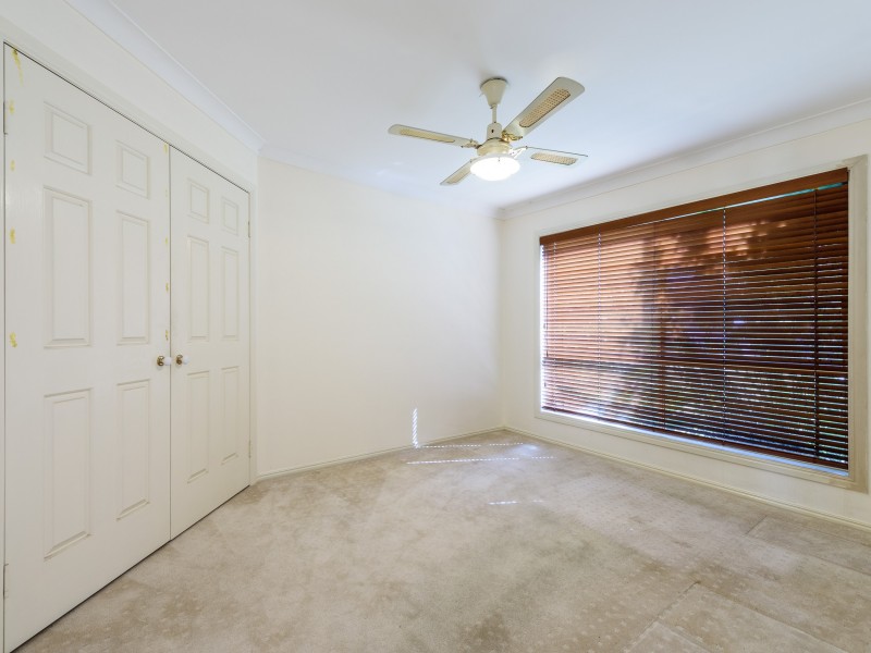 8 Henry Cotton Drive, Parkwood QLD 4214