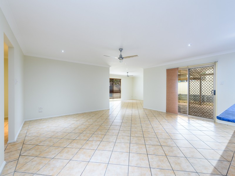 8 Tandanus Court, Oxenford QLD 4210