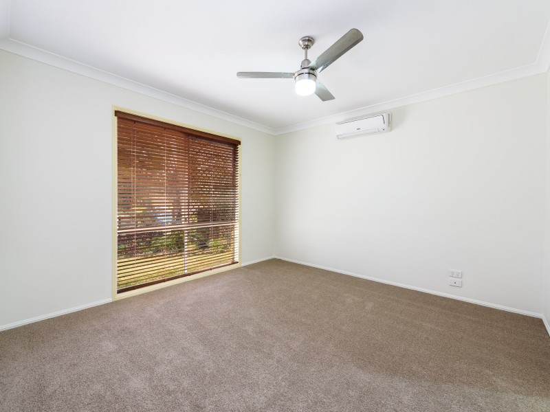 8 Tandanus Court, Oxenford QLD 4210