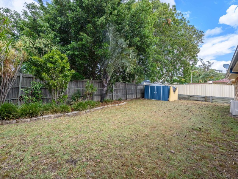 8 Tandanus Court, Oxenford QLD 4210