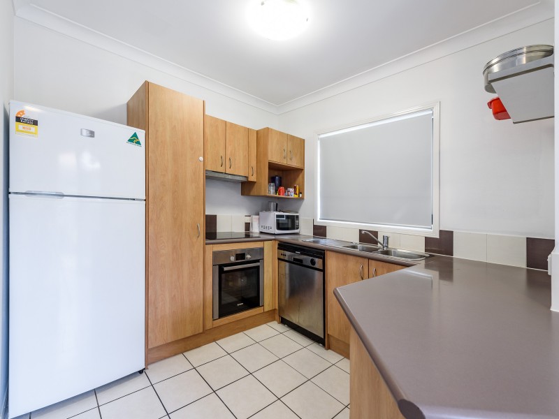 2/21 Hellman Street, Molendinar QLD 4214