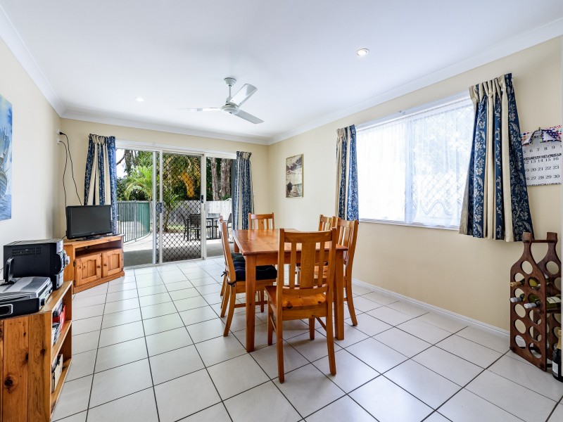 15 Tallara Street, Coombabah QLD 4216