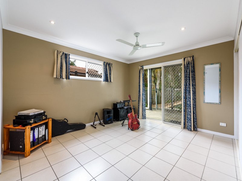 15 Tallara Street, Coombabah QLD 4216
