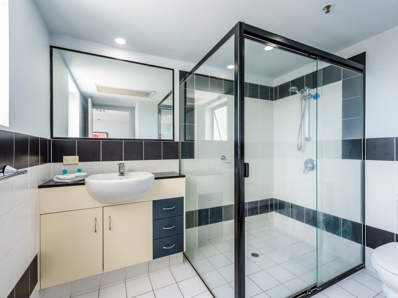 1006/2865 Gold Coast Highway, Surfers Paradise QLD 4217