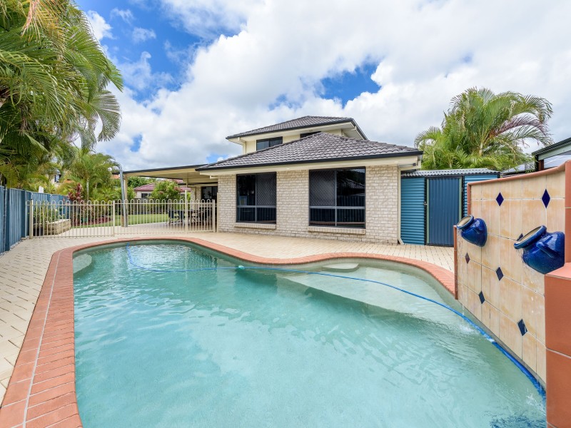 19 Taroona Circuit, Oxenford QLD 4210
