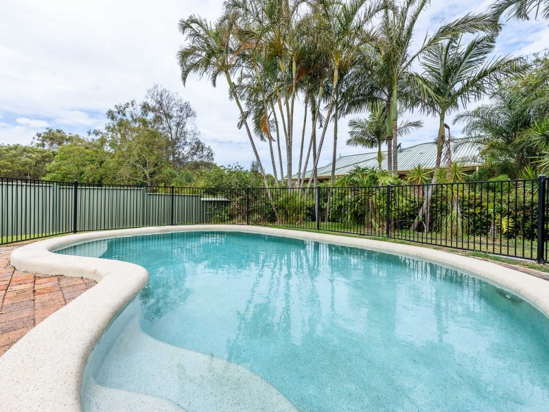 13 Footscray Court, Arundel QLD 4214