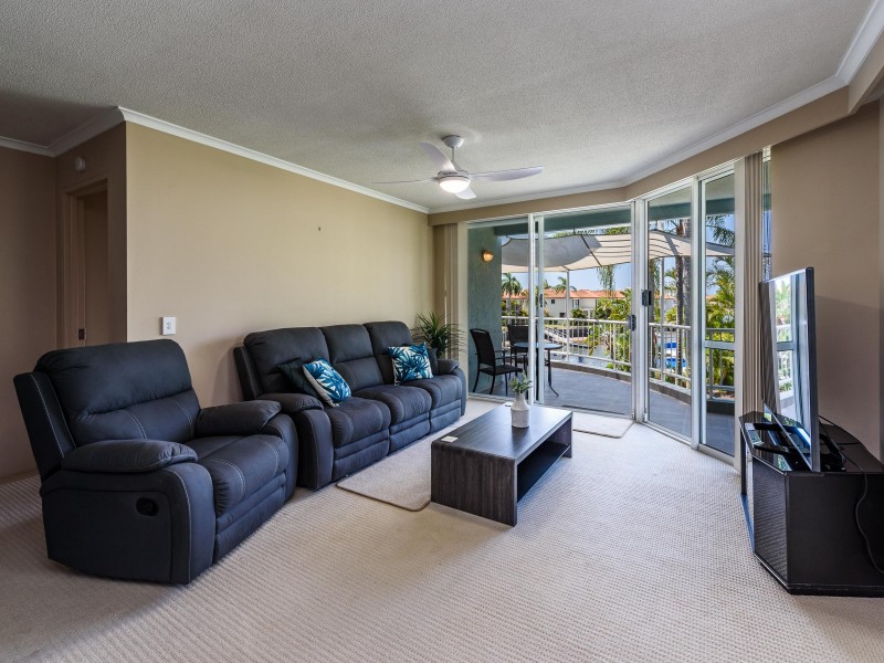 10/75 Morala Avenue, Runaway Bay QLD 4216
