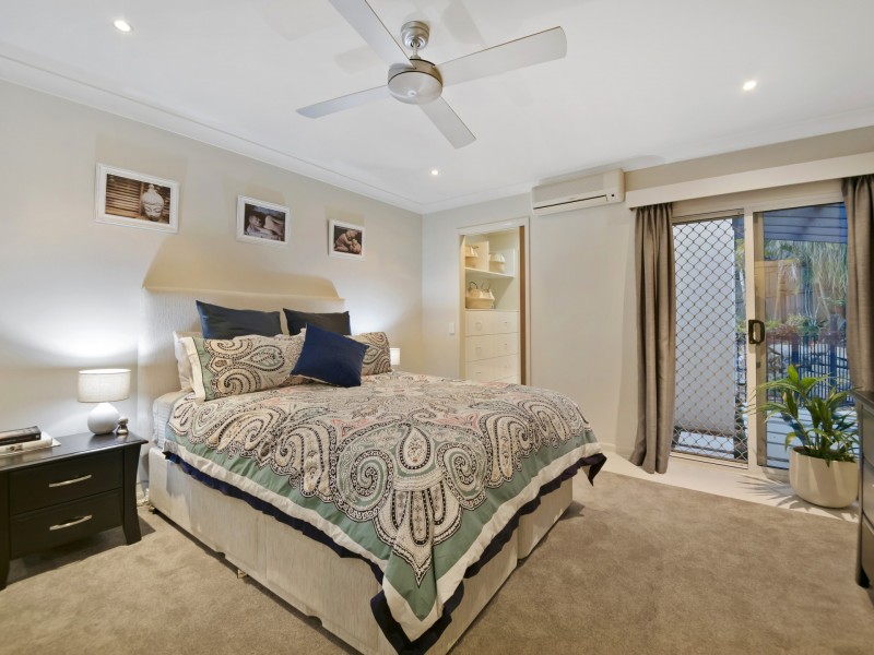 8 Paperbark Court, Parkwood QLD 4214