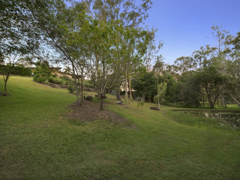 8 Paperbark Court, Parkwood QLD 4214