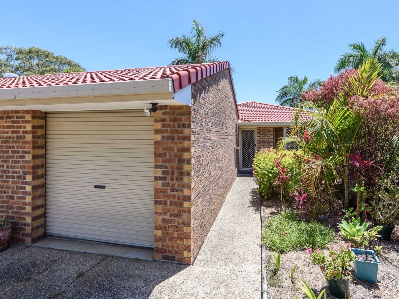 2/33 Nina Parade, Arundel QLD 4214