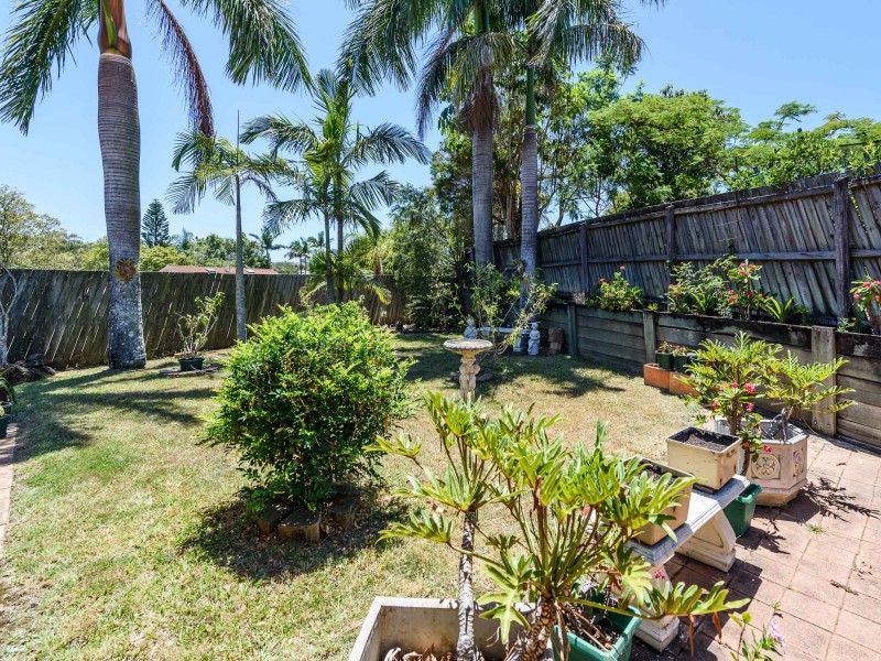 2/33 Nina Parade, Arundel QLD 4214
