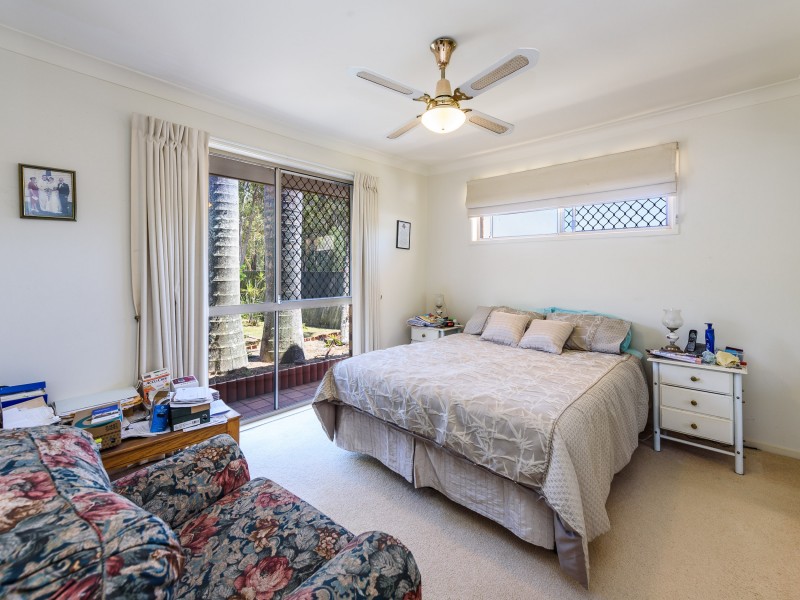 2/33 Nina Parade, Arundel QLD 4214