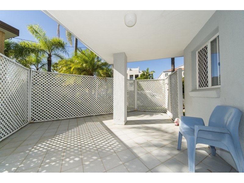 1/8 Madang Crescent, Runaway Bay QLD 4216