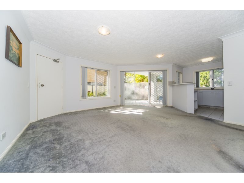 1/8 Madang Crescent, Runaway Bay QLD 4216