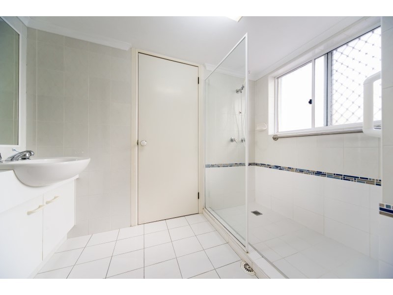 1/8 Madang Crescent, Runaway Bay QLD 4216