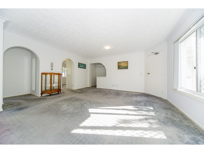 1/8 Madang Crescent, Runaway Bay QLD 4216