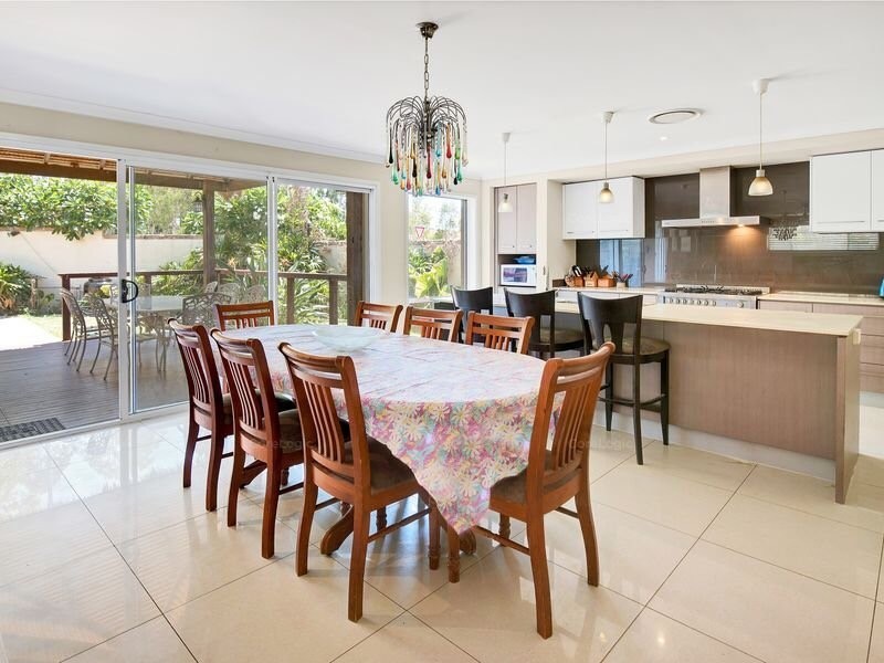 110 Compass Drive, Biggera Waters QLD 4216