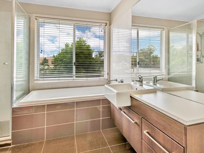 110 Compass Drive, Biggera Waters QLD 4216