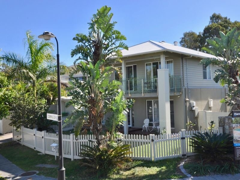 110 Compass Drive, Biggera Waters QLD 4216