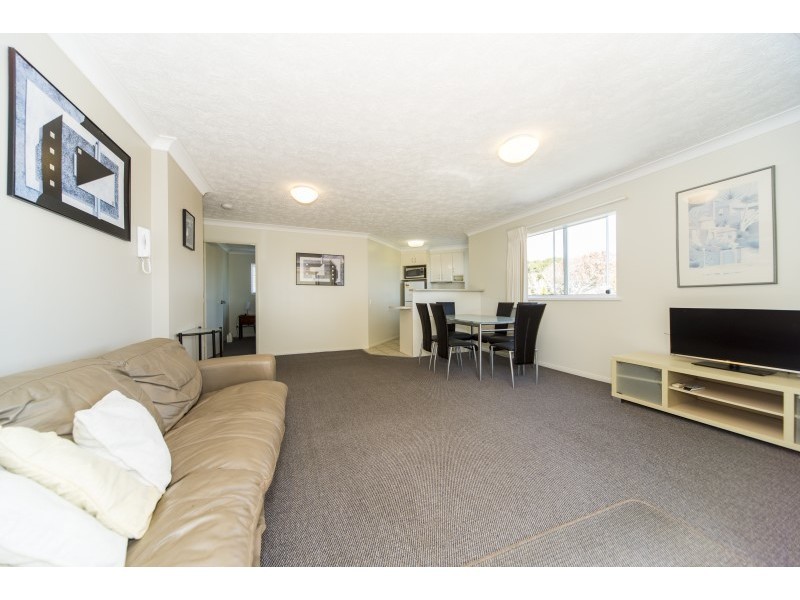 17/484 Marine Parade, Biggera Waters QLD 4216