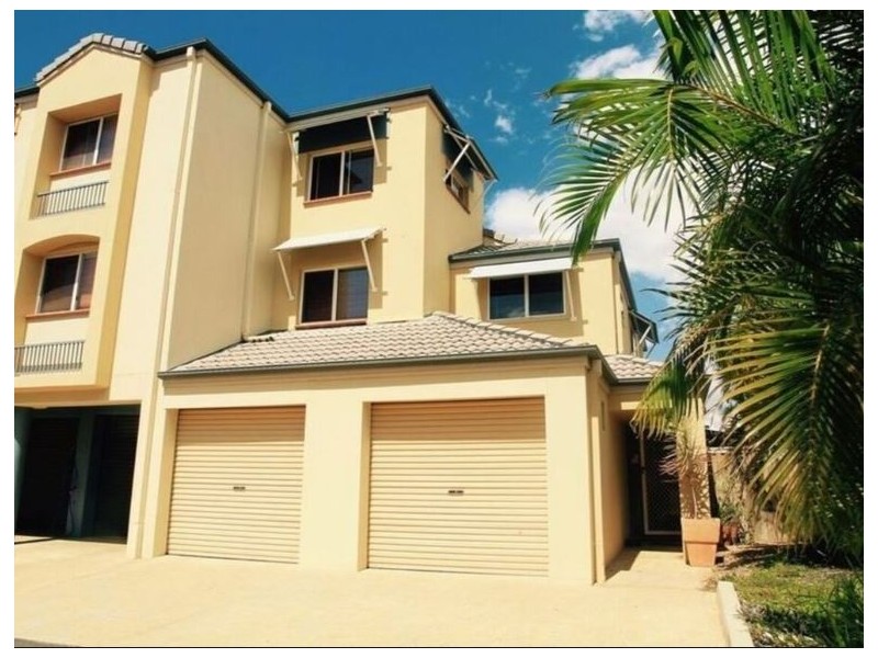 17/82-86 Limetree Parade, Runaway Bay QLD 4216