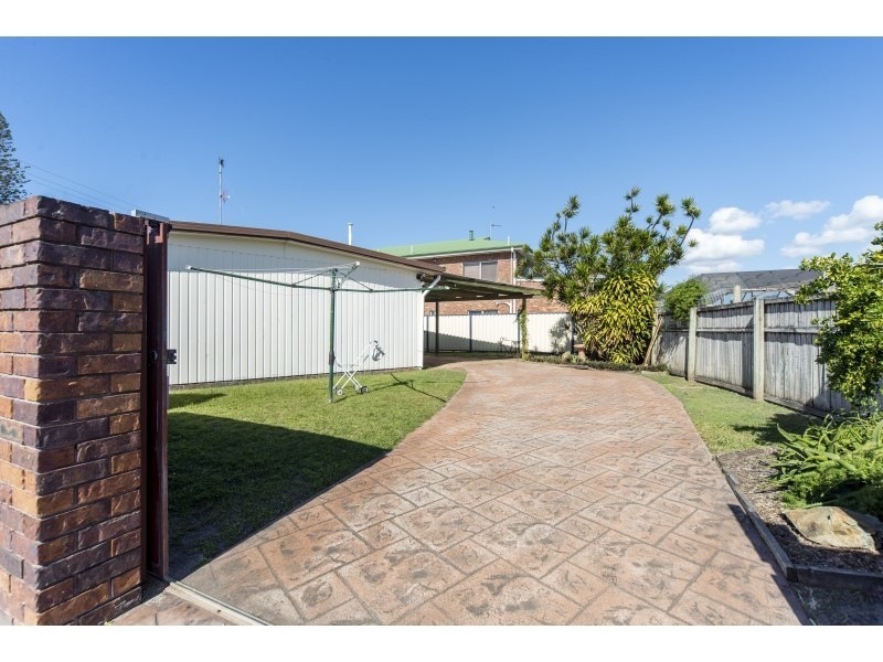 216 Bayview Street, Runaway Bay QLD 4216