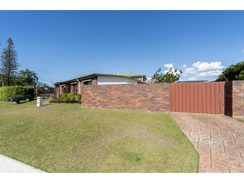216 Bayview Street, Runaway Bay QLD 4216