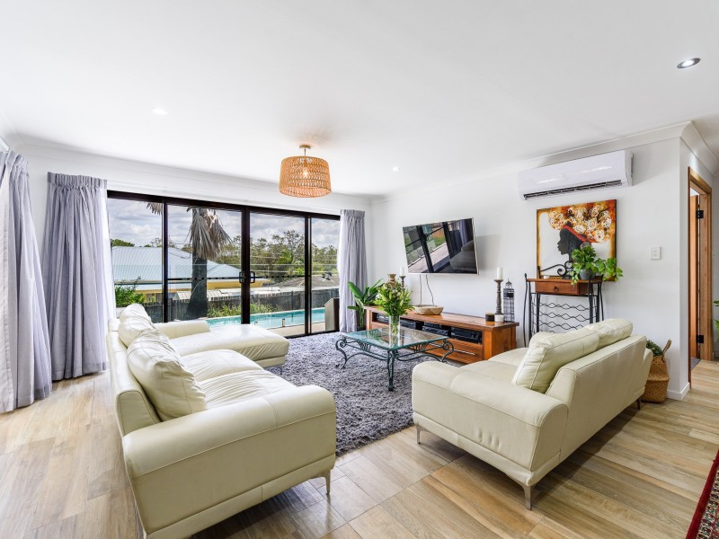 26 Buliti Street, Hope Island QLD 4212