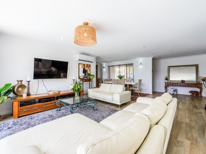 26 Buliti Street, Hope Island QLD 4212