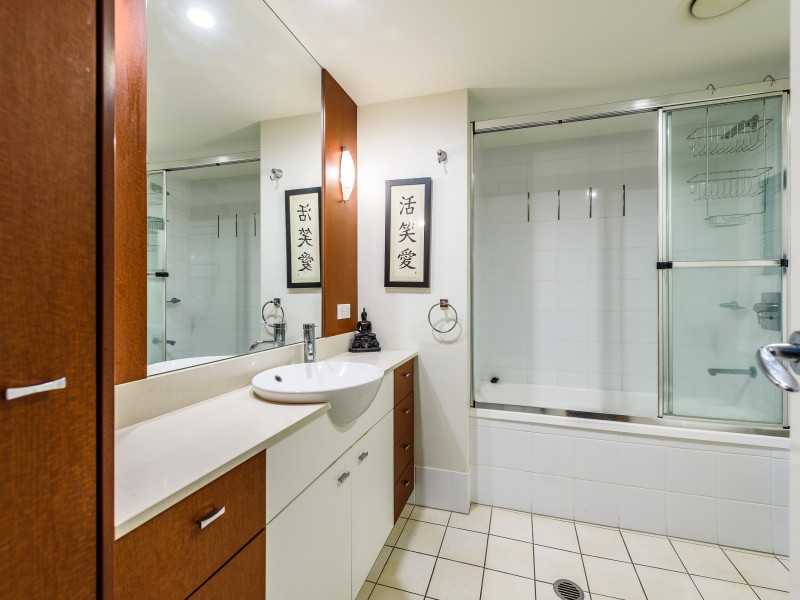 1143/23 Ferny Avenue, Surfers Paradise QLD 4217