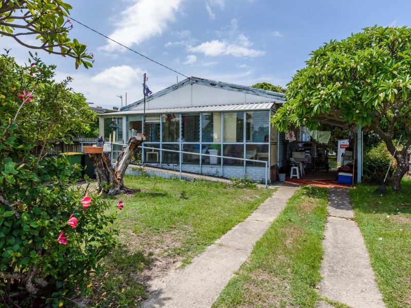 137 Muir Street, Labrador QLD 4215