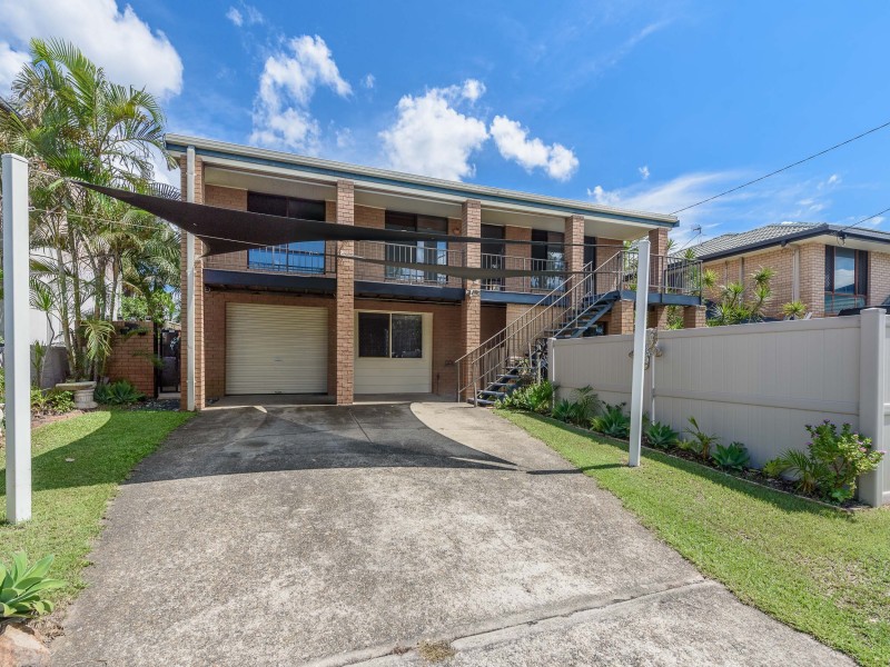 66 Hollywell Road, Biggera Waters QLD 4216