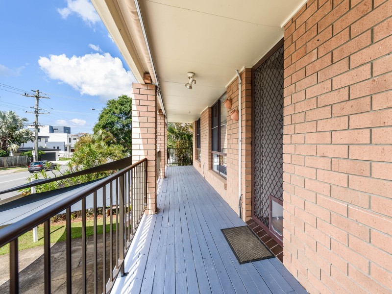 66 Hollywell Road, Biggera Waters QLD 4216