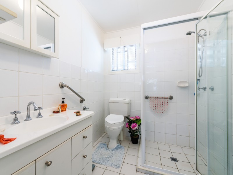 66 Hollywell Road, Biggera Waters QLD 4216