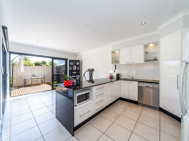 1/40 Bayview Street, Runaway Bay QLD 4216