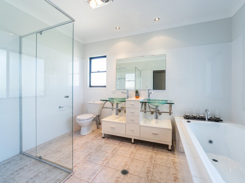 1/40 Bayview Street, Runaway Bay QLD 4216