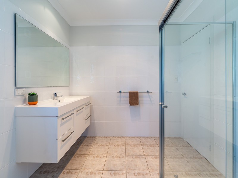 1/40 Bayview Street, Runaway Bay QLD 4216