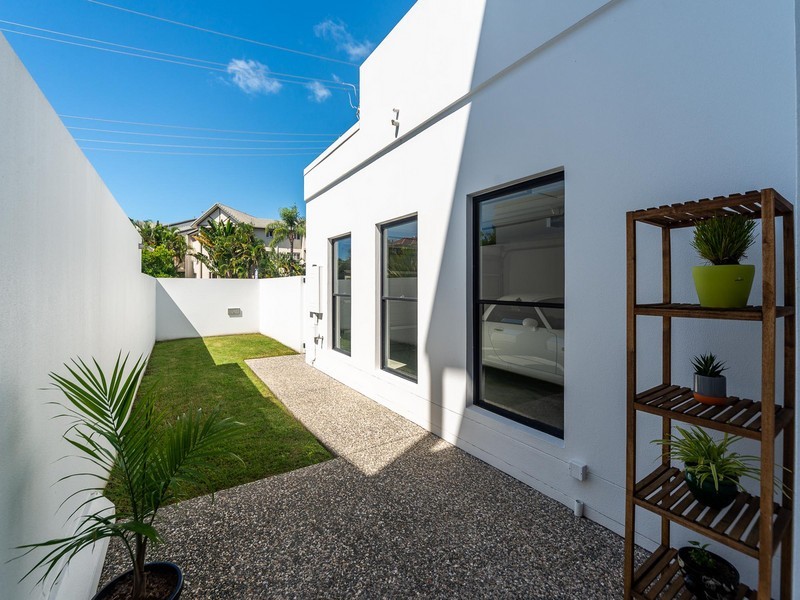 1/40 Bayview Street, Runaway Bay QLD 4216