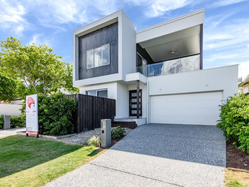 1 /29 Broadwater Street, Runaway Bay QLD 4216