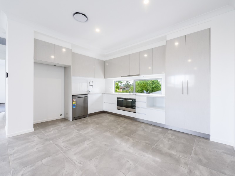 1 /29 Broadwater Street, Runaway Bay QLD 4216
