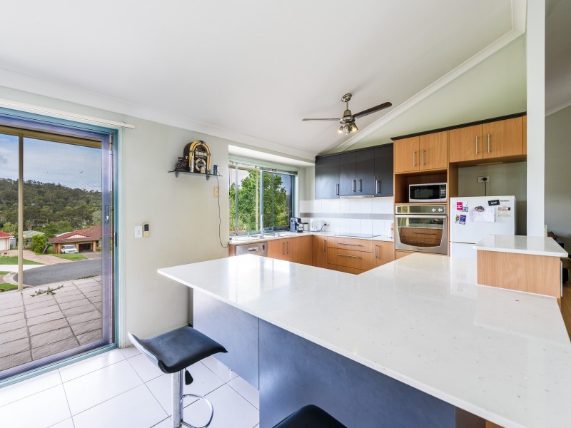 5 Clark Gable Close, Parkwood QLD 4214
