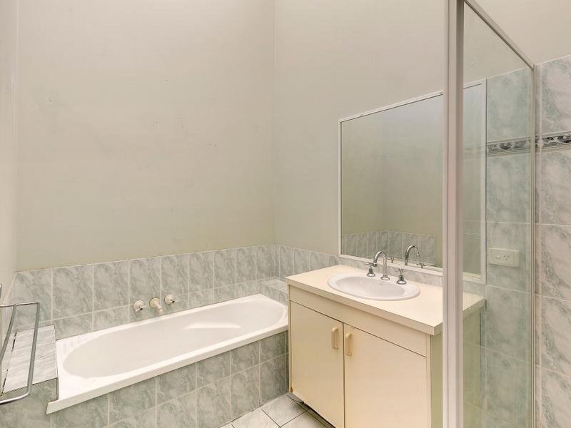 5 Clark Gable Close, Parkwood QLD 4214