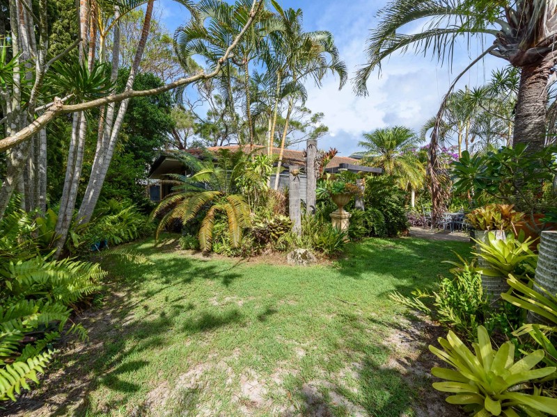 201 Bayview Street, Runaway Bay QLD 4216