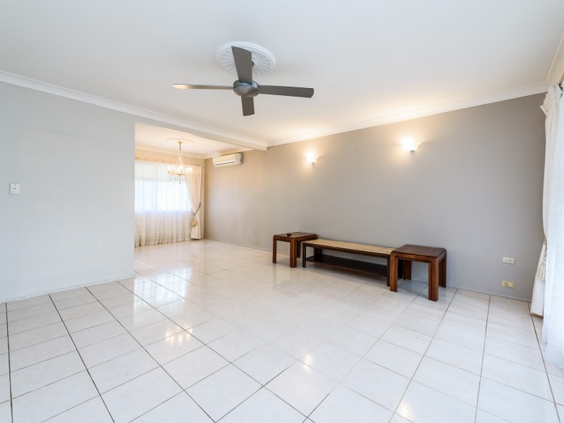 201 Bayview Street, Runaway Bay QLD 4216