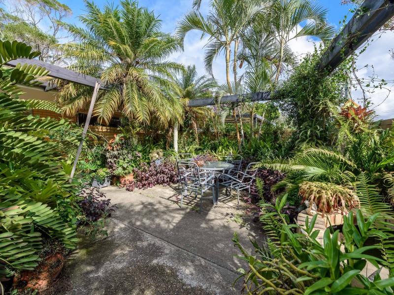 201 Bayview Street, Runaway Bay QLD 4216