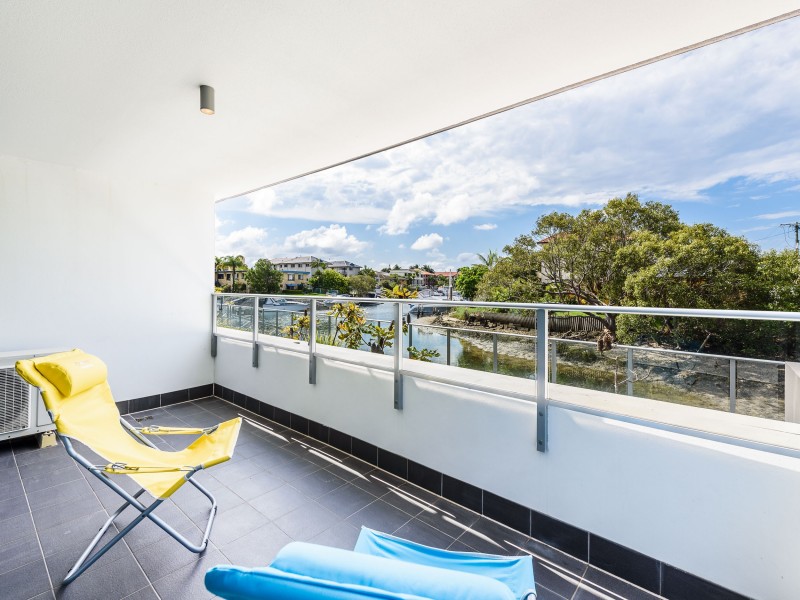 106/33-37 Madang Crescent, Runaway Bay QLD 4216