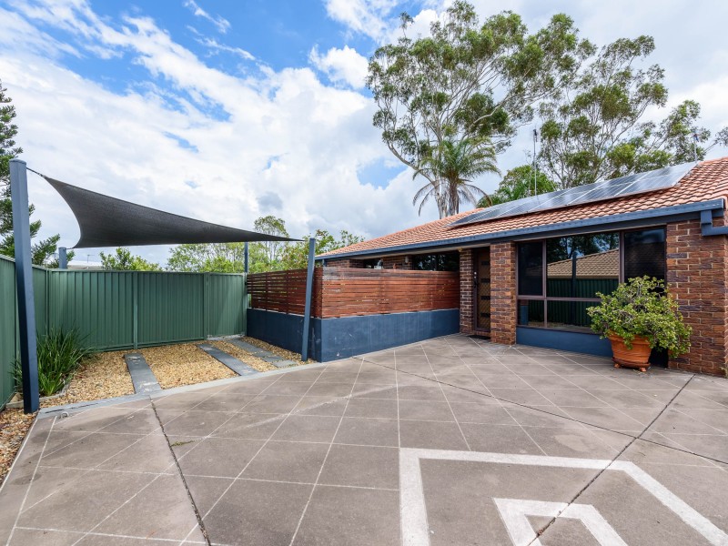 2/5 Robin Joy Close, Labrador QLD 4215