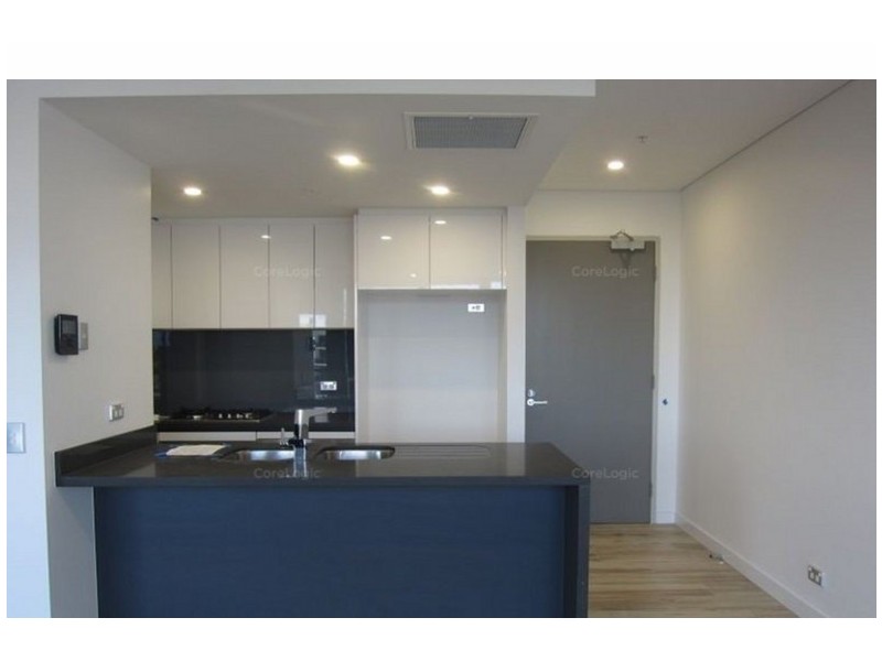 901/2 Como Crescent, Southport QLD 4215
