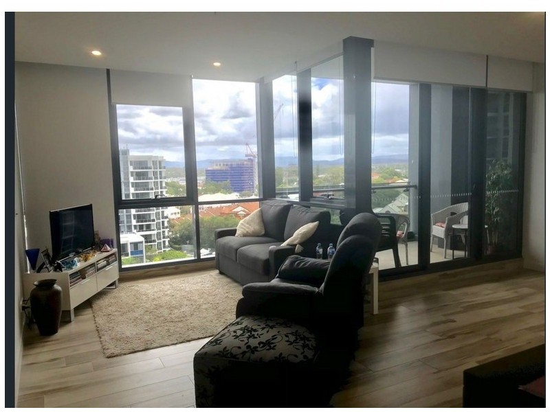 901/2 Como Crescent, Southport QLD 4215